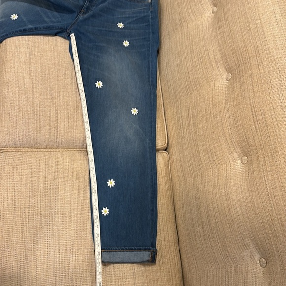 J Crew Women's Blue Jeans with Daisy Embroidery - Picture 8 of 8
